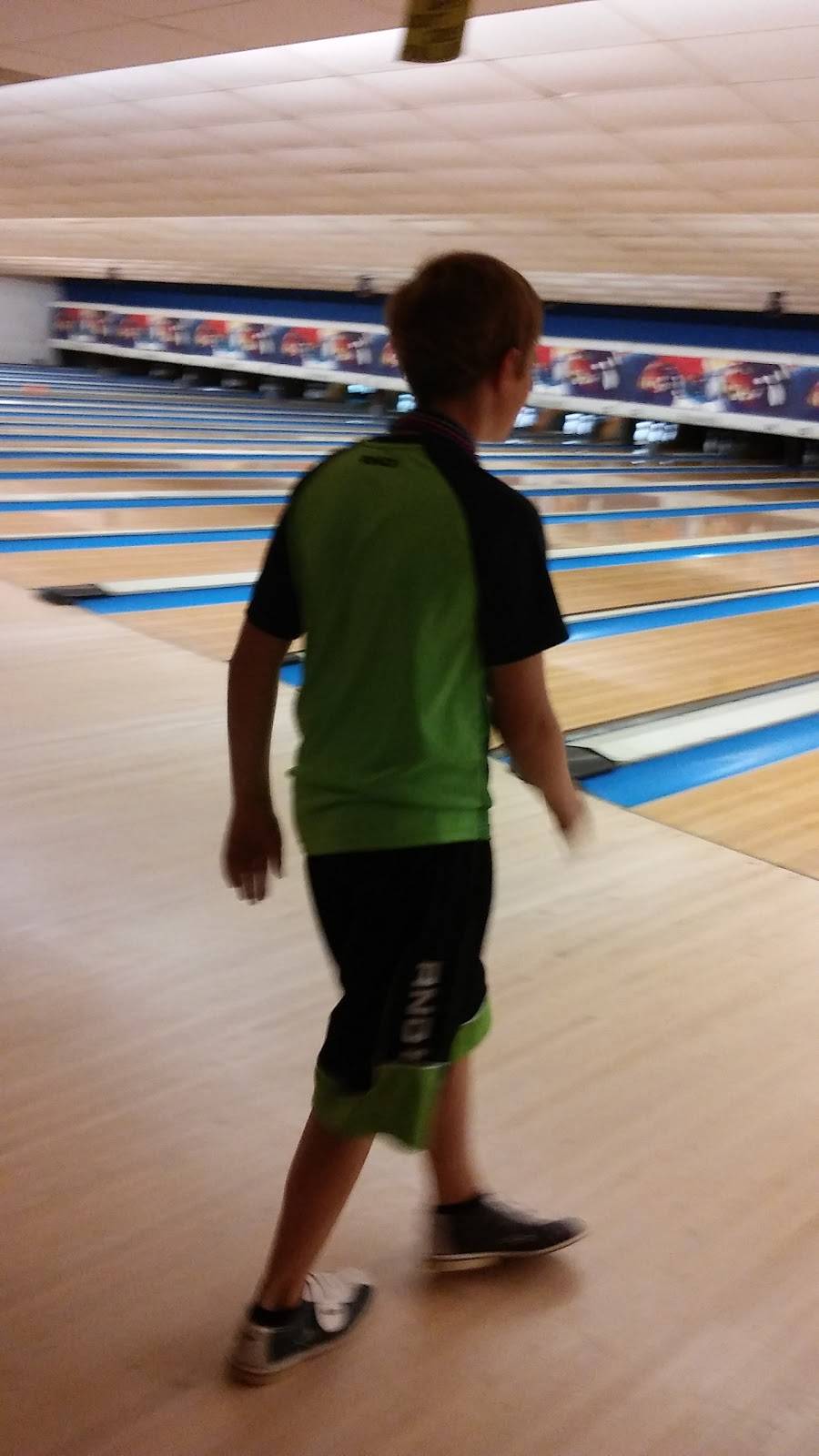 Palestine Bowling Center | meal takeaway | 1551 E Palestine Ave, Palestine, TX 75801, USA | 9037230888 OR +1 903-723-0888