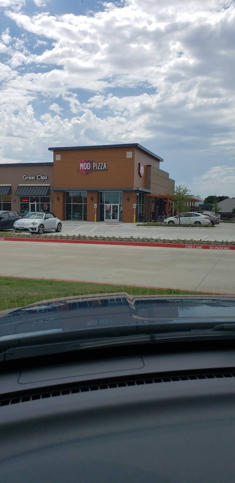 MOD Pizza | restaurant | 1871 N Lake Forest Dr #900, McKinney, TX 75071, USA | 4695450615 OR +1 469-545-0615