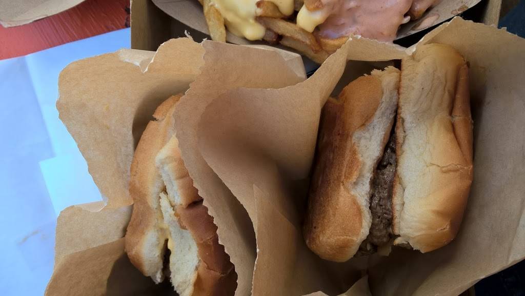 Twins Sliders | restaurant | 5940 Sunset Blvd, Los Angeles, CA 90028, USA | 3239606902 OR +1 323-960-6902