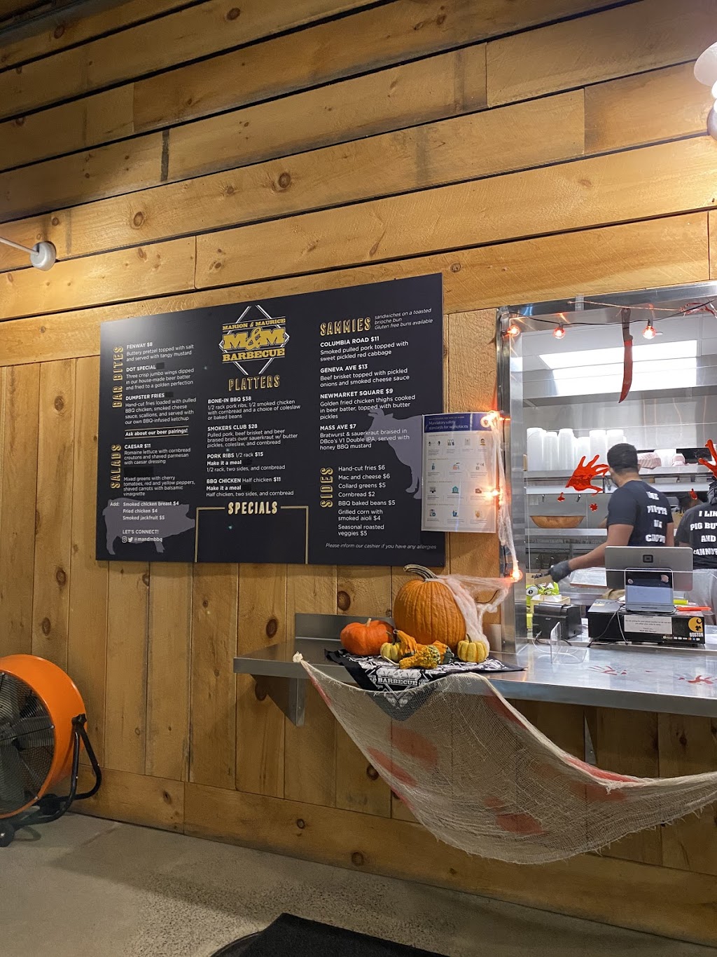 M&M BBQ | restaurant | 1250 Massachusetts Ave, Dorchester, MA 02125, USA | 6173077674 OR +1 617-307-7674