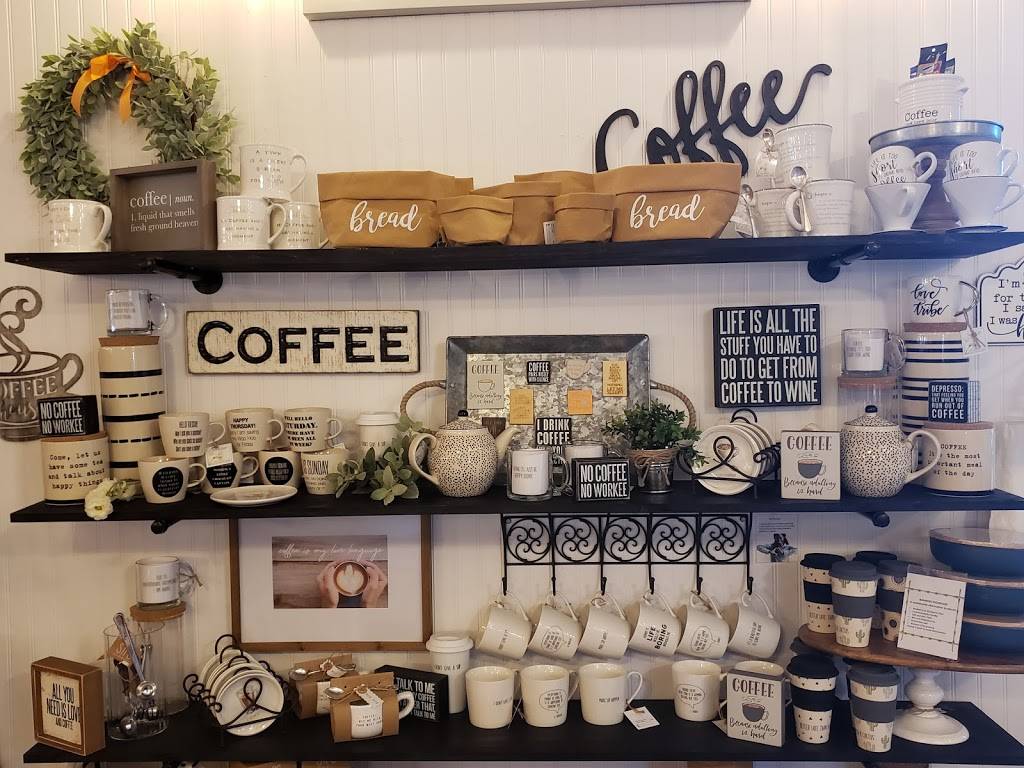 Marketplace Cafe | restaurant | 22 N Main St #B, Salado, TX 76571, USA | 2549470888 OR +1 254-947-0888