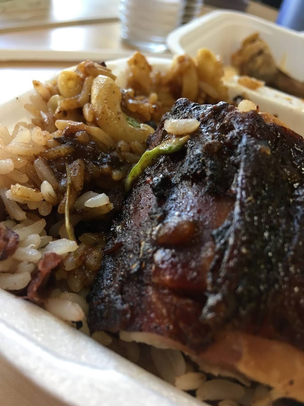 Spicy Island Jerk | restaurant | 135 Main St N, Brampton, ON L6X 1M9, Canada | 9054555010 OR +1 905-455-5010