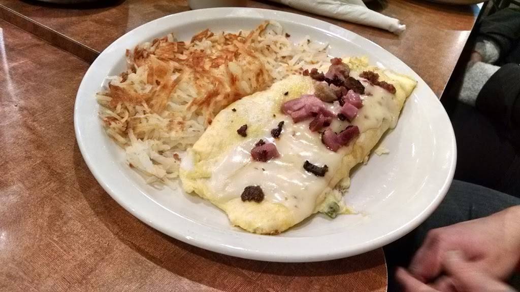 Maple Creek Restaurant | restaurant | 1052 S Stephenson Ave #4005, Iron Mountain, MI 49801, USA | 9067741777 OR +1 906-774-1777