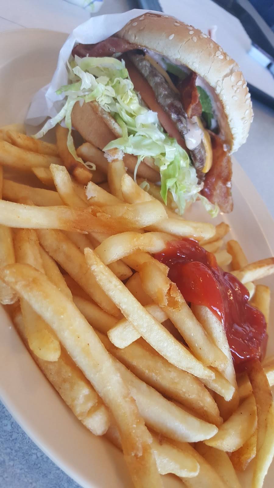 Pacific Star Grill | restaurant | 6205 Bellflower Blvd, Lakewood, CA 90713, USA | 5629252455 OR +1 562-925-2455