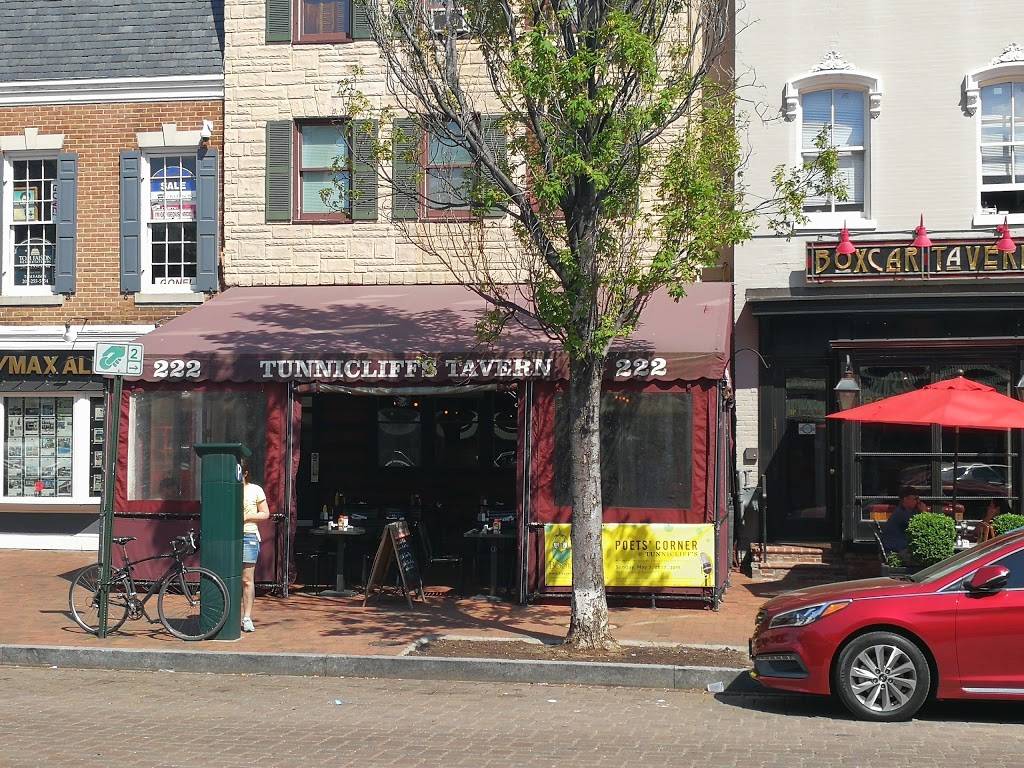 Tunnicliffs Tavern | restaurant | 222 7th St SE, Washington, DC 20003, USA | 2025445680 OR +1 202-544-5680