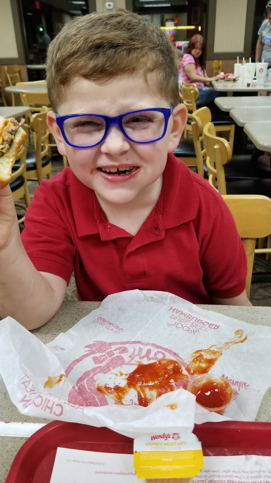 Wendys | restaurant | 1047 Madison St, Shelbyville, TN 37160, USA | 9316859886 OR +1 931-685-9886