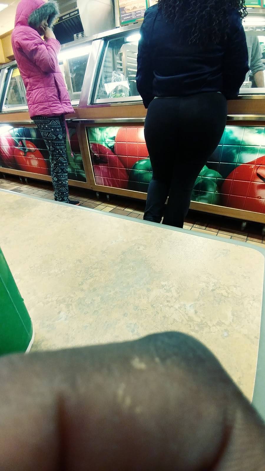 Subway | restaurant | 521 W Broadway Ave, Minneapolis, MN 55411, USA | 6125211505 OR +1 612-521-1505