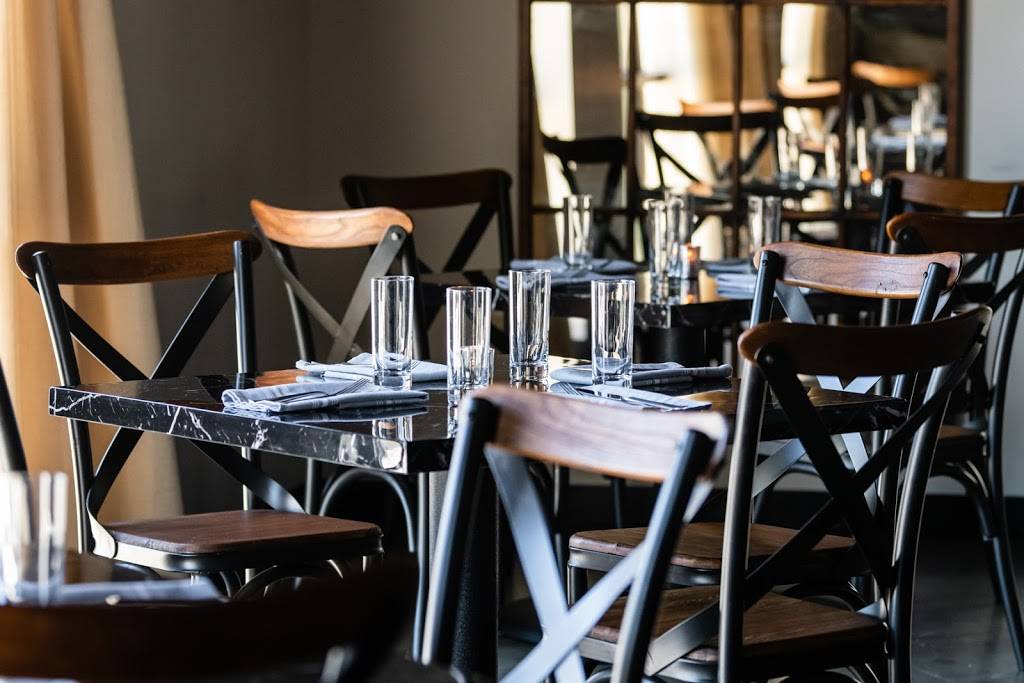 Tre Luna Bar and Kitchen | restaurant | 1021 Brocks Gap Pkwy Suite 145, Hoover, AL 35244, USA | 2055385866 OR +1 205-538-5866