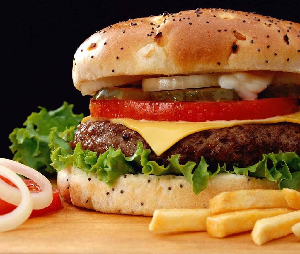 Toms Deli | restaurant | 9225 Crowley Rd, Fort Worth, TX 76134, USA | 8175511380 OR +1 817-551-1380