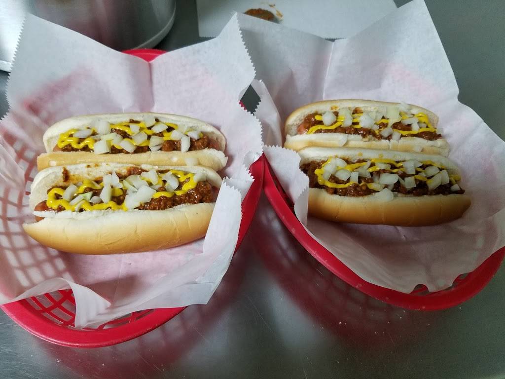 Town Hill Tavern | restaurant | 998 Willey St, Morgantown, WV 26505, USA | 3042848104 OR +1 304-284-8104