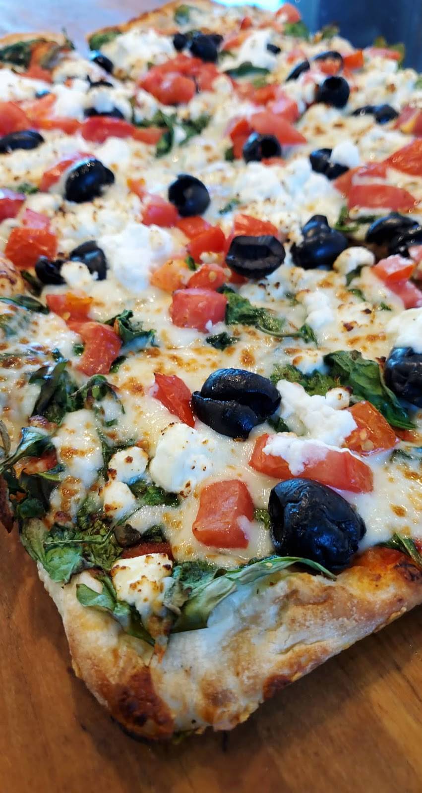 Pizza Days | meal takeaway | 448 Ocean Dr #6614, Miami Beach, FL 33139, USA | 3053978100 OR +1 305-397-8100