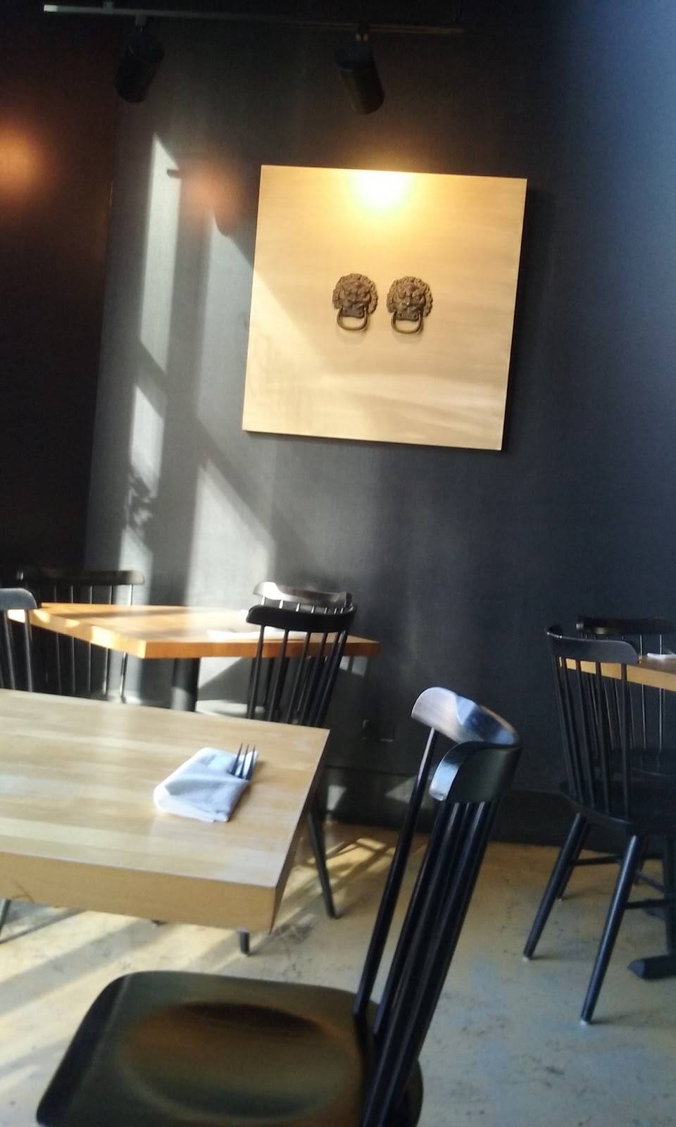 Kin Sushi & Thai Cuisine | restaurant | 1132 N Milwaukee Ave, Chicago, IL 60642, USA | 7737722722 OR +1 773-772-2722