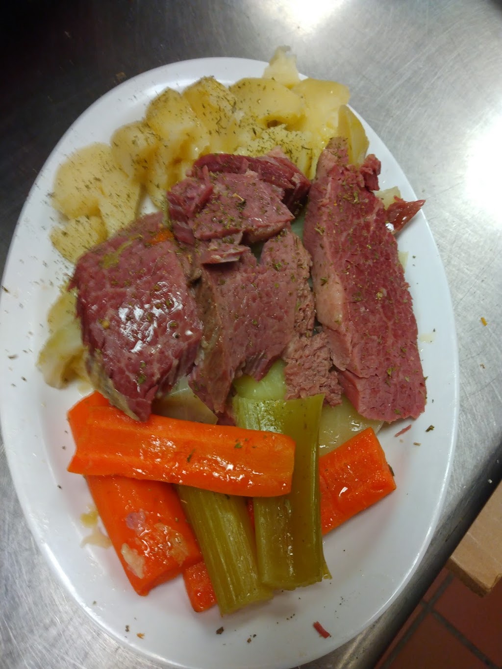 Red Wing Cafe | restaurant | 212 Bush St, Red Wing, MN 55066, USA | 6513889114 OR +1 651-388-9114