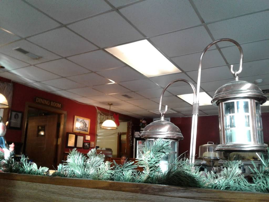 Shady Acres Restaurant & Dairy | restaurant | 164 Danielson Pike, Foster, RI 02825, USA | 4016477019 OR +1 401-647-7019