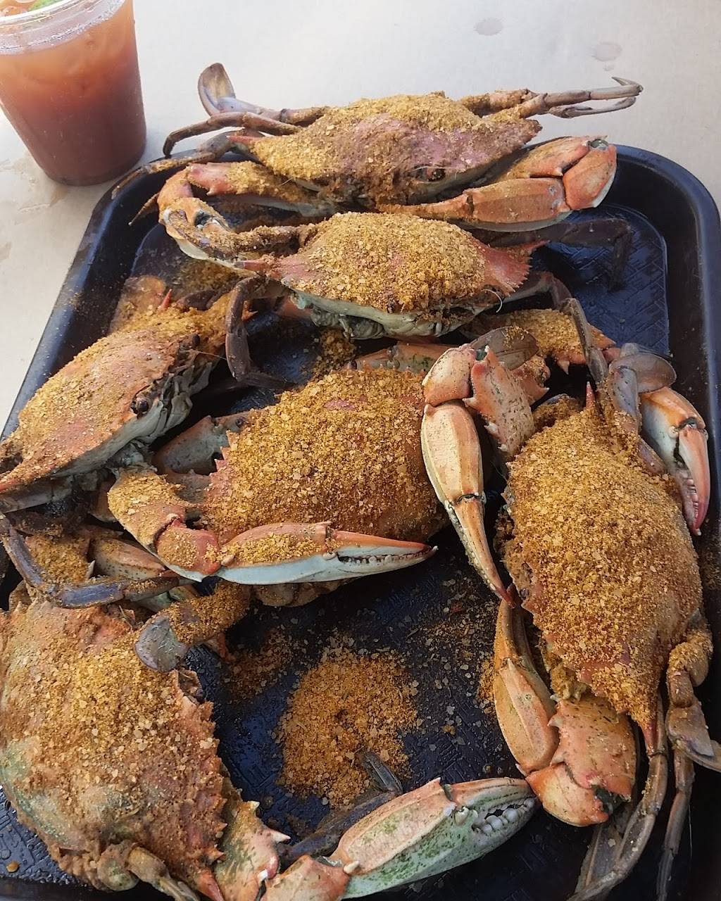 Skippers Pier Restaurant & Dock Bar | restaurant | 6158 Drum Point Rd, Deale, MD 20751, USA | 4108677110 OR +1 410-867-7110