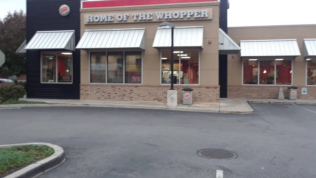 Burger King | restaurant | 265 E Main St, Elmsford, NY 10523, USA | 9145929388 OR +1 914-592-9388