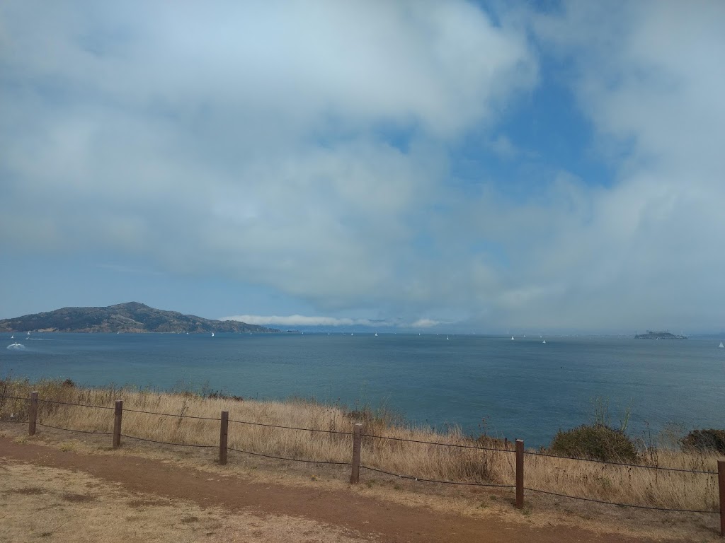 Blue Moon Saloon | restaurant | 9937 San Pablo Ave, El Cerrito, CA 94530, USA | 5105261719 OR +1 510-526-1719