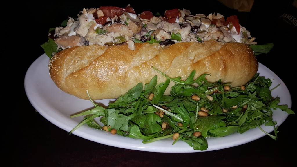 Fionas Irish Pub | restaurant | 5810 Kingstowne Center, Alexandria, VA 22315, USA | 7038883900 OR +1 703-888-3900