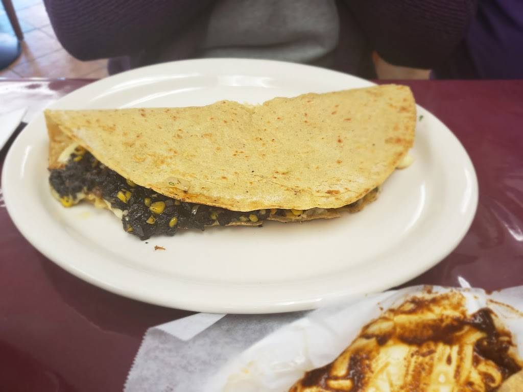 Rincon Poblano Angelita | restaurant | 5613 Whittier Blvd, East Los Angeles, CA 90022, USA | 3238212051 OR +1 323-821-2051