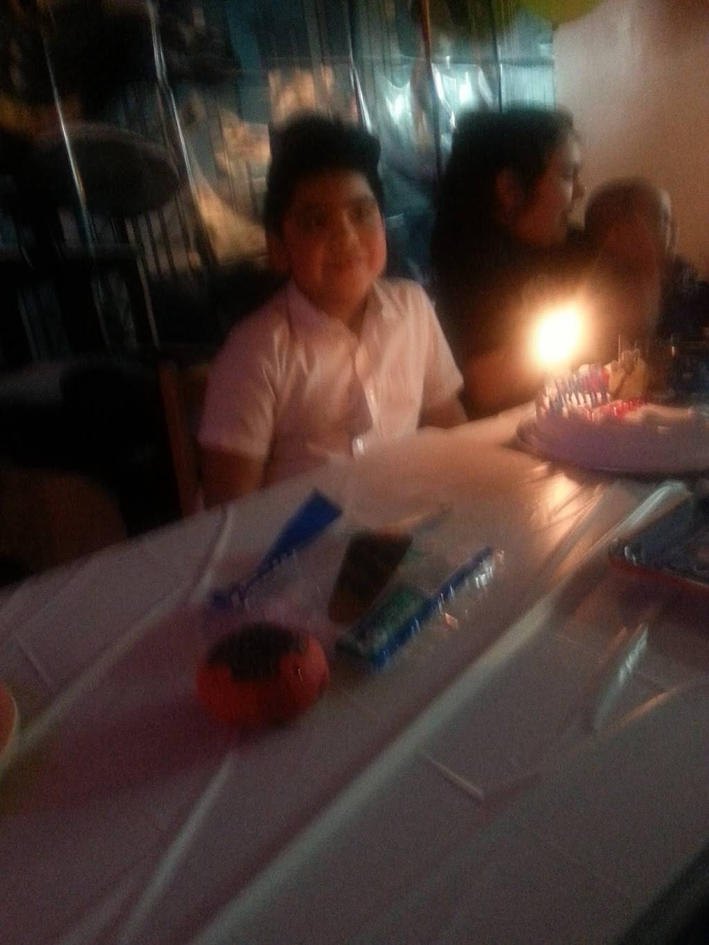 Trinos Pizzeria | restaurant | 1013 W 18th St, Chicago, IL 60608, USA | 3127332499 OR +1 312-733-2499