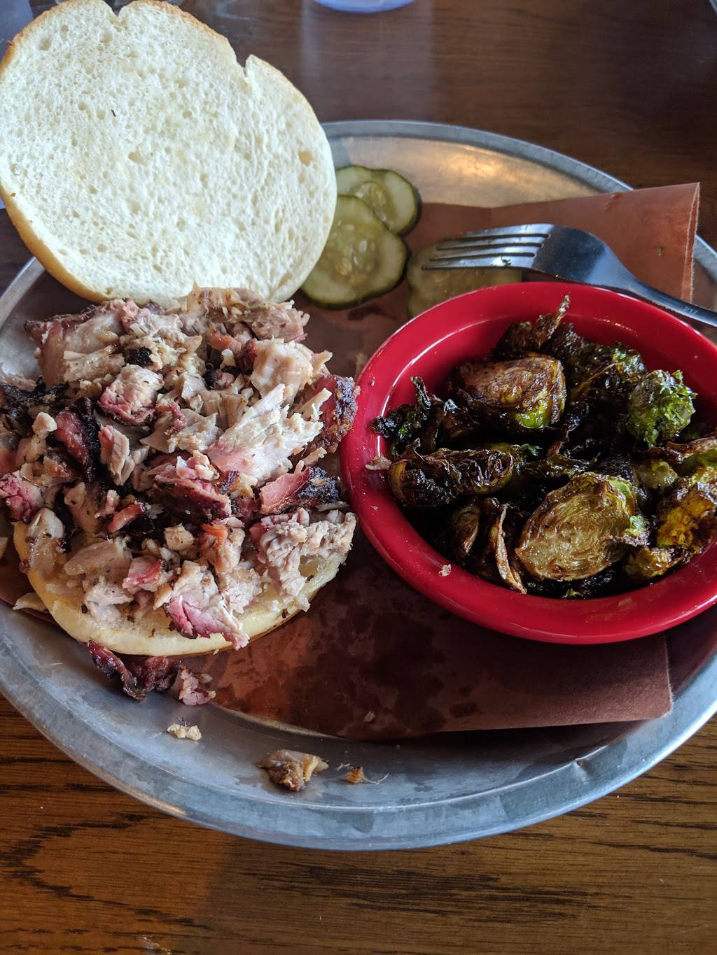 DOCs Smokehouse & Craft Bar | restaurant | 19081 Old Lagrange Rd #105, Mokena, IL 60448, USA | 7089955533 OR +1 708-995-5533