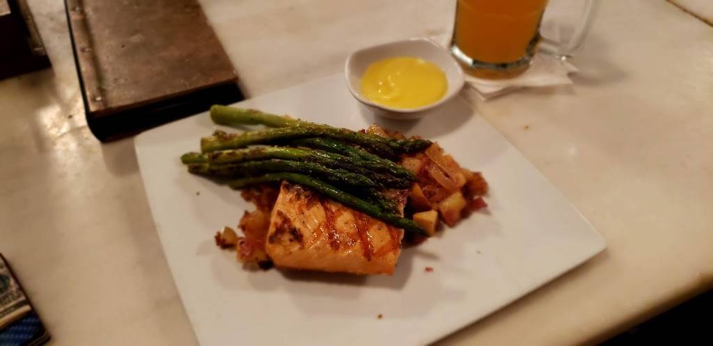 The Oyster Bar | restaurant | 249 Central Ave, St. Petersburg, FL 33701, USA | 7278979728 OR +1 727-897-9728