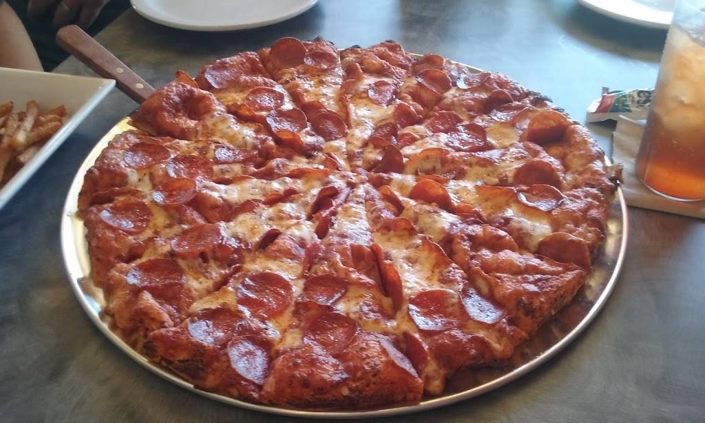 Round Table Clubhouse | meal delivery | 1831 Bellevue Rd, Atwater, CA 95301, USA | 2093572451 OR +1 209-357-2451