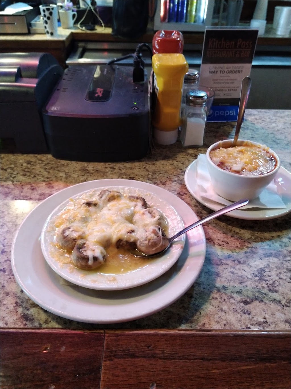 Kitchen Pass Restaurant & Bar | restaurant | 1711 Main St, Parsons, KS 67357, USA | 6204211907 OR +1 620-421-1907