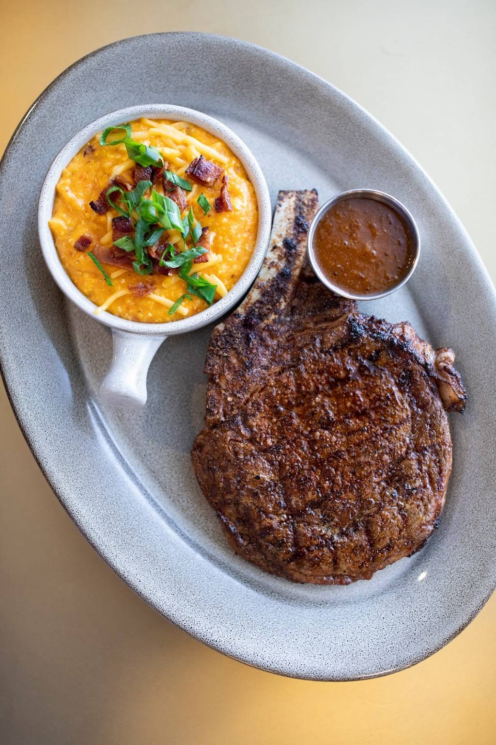 LRH Restaurant and Bar | restaurant | 221 E Las Colinas Blvd, Irving, TX 75039, USA | 9725560800 OR +1 972-556-0800