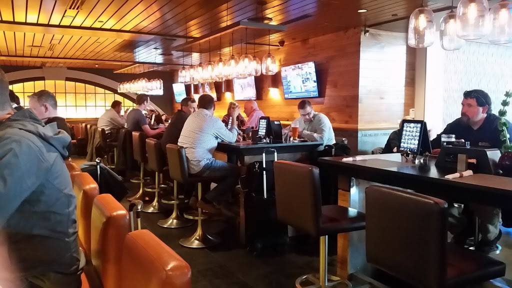 Local Tavern (Terminal F Hub) | restaurant | Terminal F Philadelphia International Airport 8000 Essington Ave, Philadelphia, PA 19153, USA | 2676845003 OR +1 267-684-5003