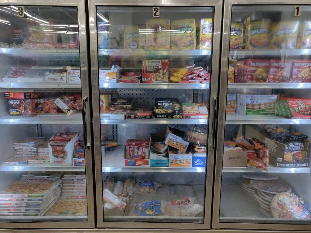 South Shore Food Mart | restaurant | 7900 S South Shore Dr, Chicago, IL 60617, USA | 7733621070 OR +1 773-362-1070