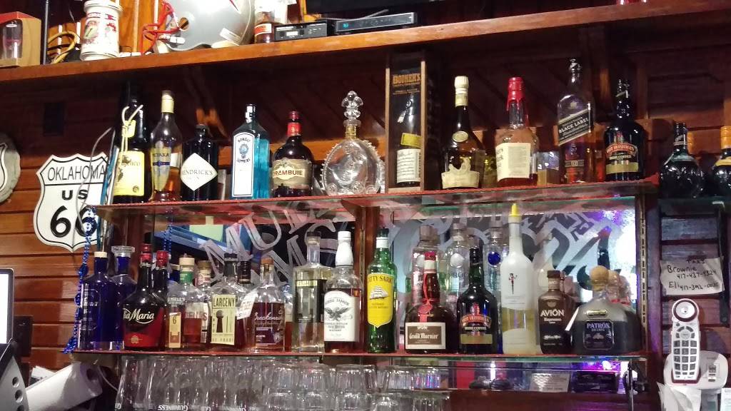 66 Sports Bar & Restaurant | restaurant | 660 E Daugherty St, Webb City, MO 64870, USA | 4178256600 OR +1 417-825-6600