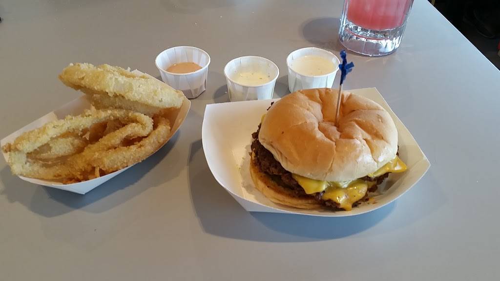 Don And Millies | restaurant | 16130 Evans Plaza, Omaha, NE 68116, USA | 4025056844 OR +1 402-505-6844