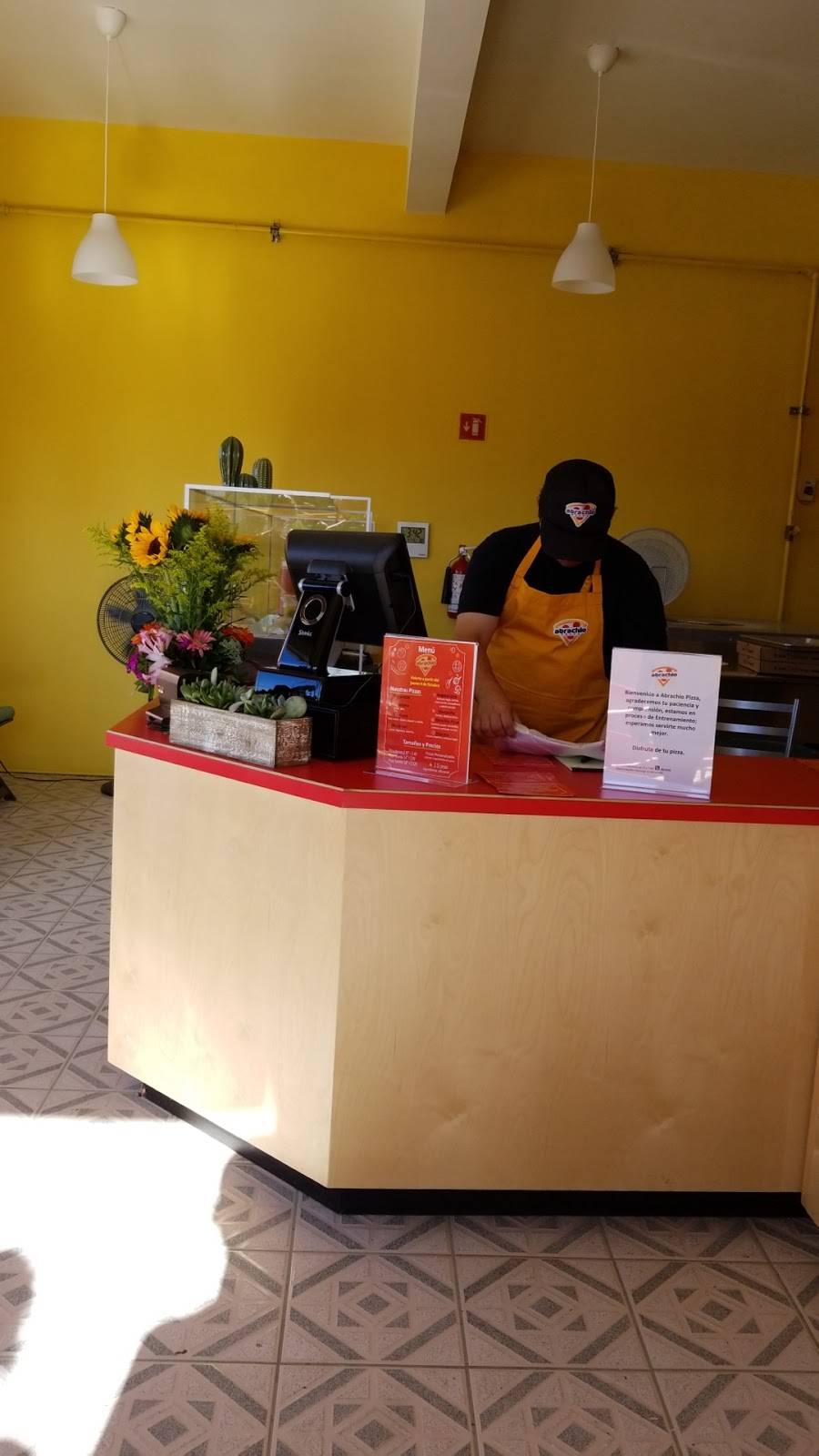 Abrachio Pizza | restaurant | Cerro Colorado 38-A, Cerro Colorado 2da Secion, 22223 Tijuana, B.C., Mexico | 016642000536 OR +52 664 200 0536