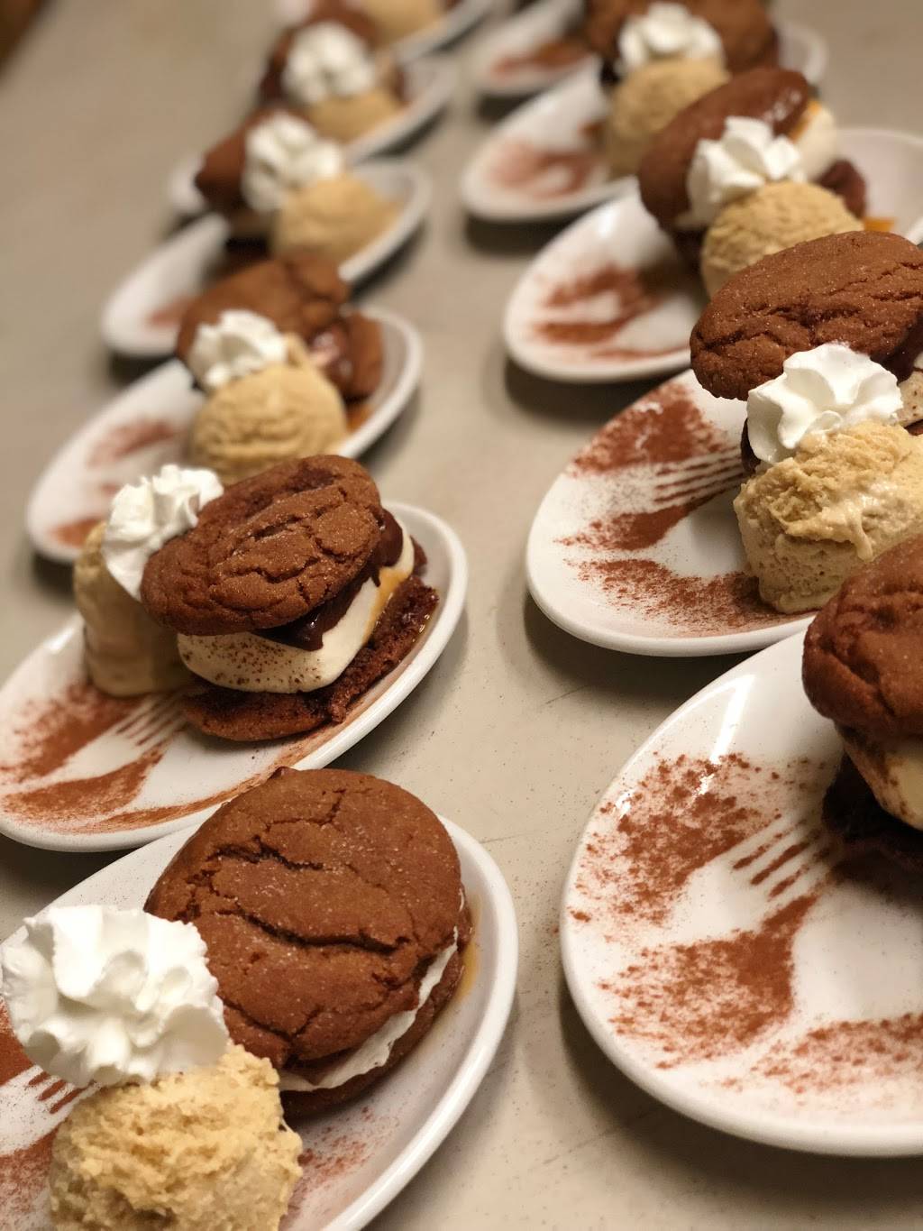 Slate Bar & Grille | restaurant | 899 Central St, Leominster, MA 01453, USA | 9785377775 OR +1 978-537-7775