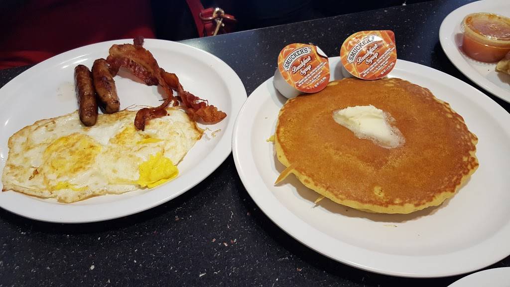 Joes Cafe | restaurant | 45665 W Church Rd, Sterling, VA 20164, USA | 7034441118 OR +1 703-444-1118