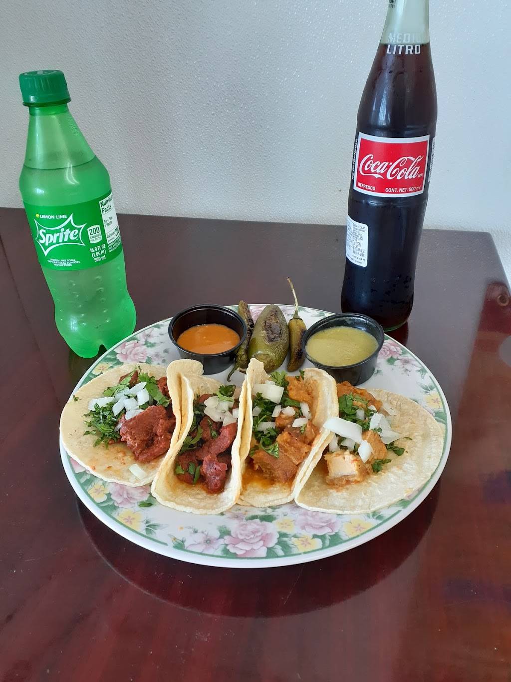 La fondita de verito | restaurant | 4710 E Lancaster Ave, Fort Worth, TX 76103, USA | 2143063128 OR +1 214-306-3128