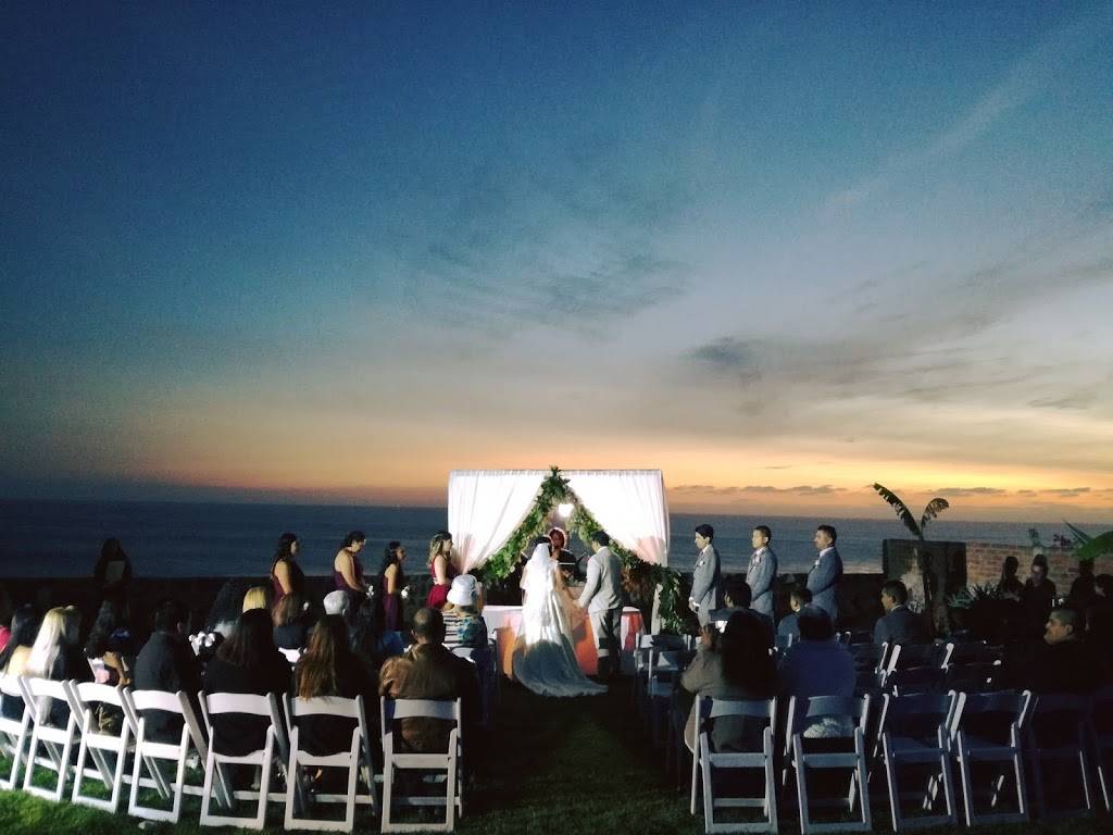 Jardín Social Las Dalias | restaurant | Carr. Libre Tijuana-Rosarito 36, 22710 Rosarito, B.C., Mexico | 016611110193 OR +52 661 111 0193