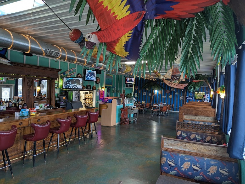 Burger Barge | restaurant | 123 Meadow Ave, East Peoria, IL 61611, USA | 3098398443 OR +1 309-839-8443