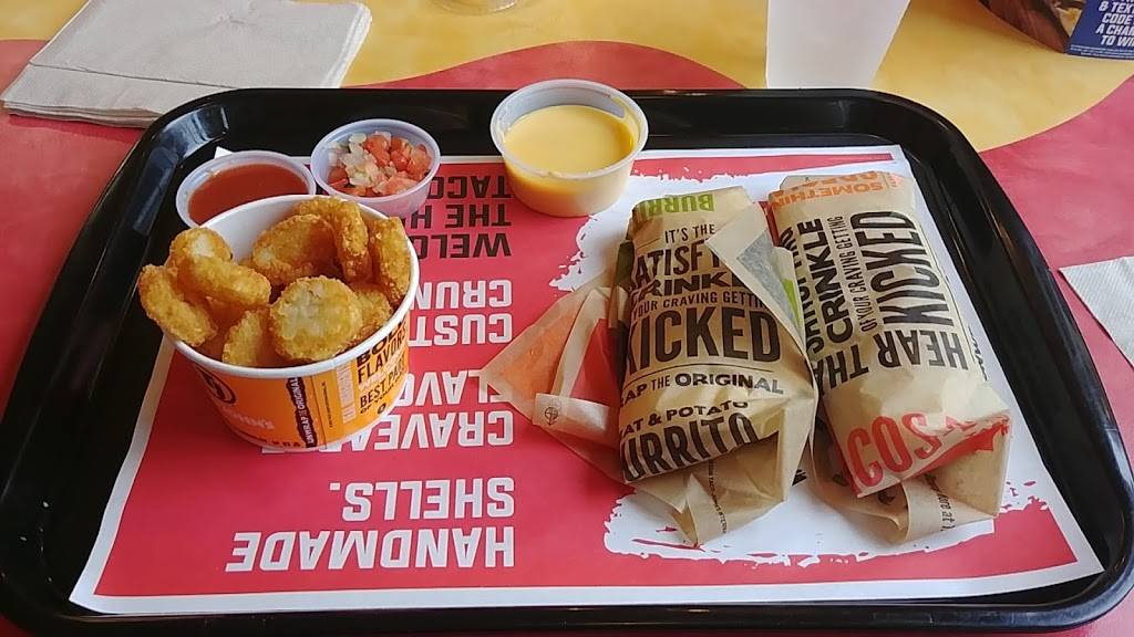 Taco Johns | restaurant | 2600 Ingersoll Ave, Des Moines, IA 50312, USA | 5152436900 OR +1 515-243-6900