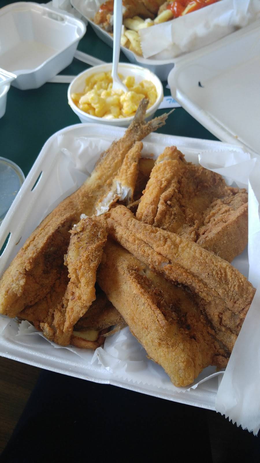 Hawks BBQ South | restaurant | 439 E Belt Blvd, Richmond, VA 23224, USA | 8047294510 OR +1 804-729-4510