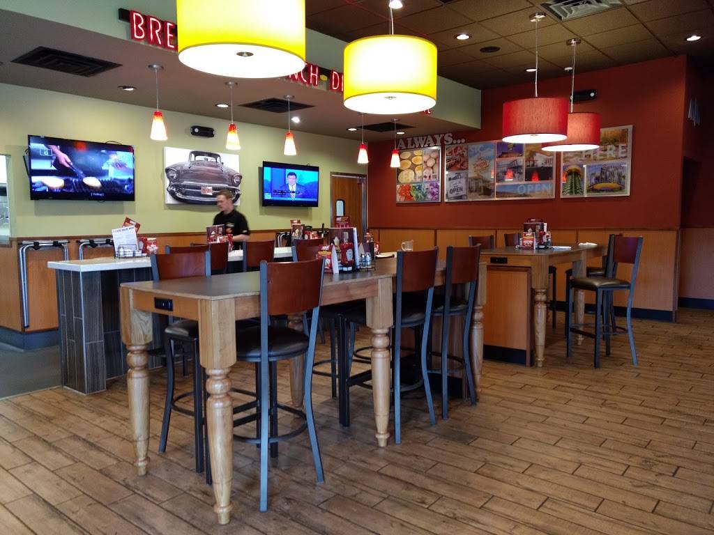 Dennys | restaurant | 4834 N Broadway St, Knoxville, TN 37918, USA | 8652498084 OR +1 865-249-8084