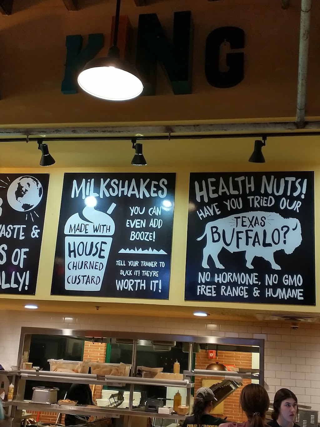 Twisted Root Burger Co. | restaurant | 333 S Chadbourne St, San Angelo, TX 75063, USA | 3256537668 OR +1 325-653-7668