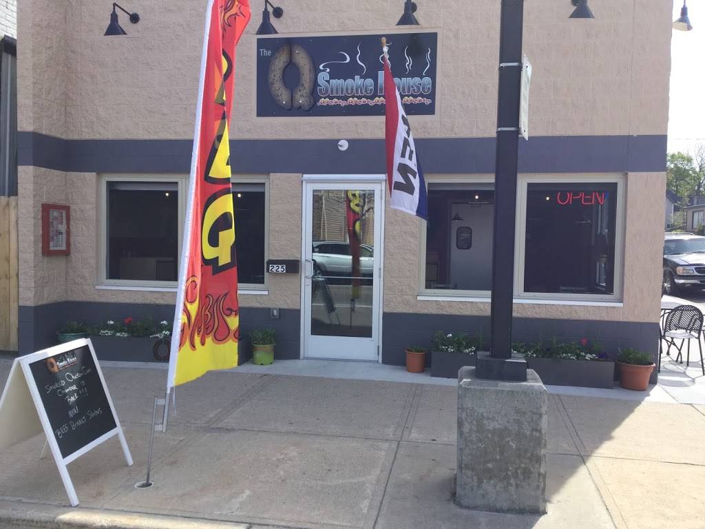 The Q Smokehouse | restaurant | 225 S James St, Ludington, MI 49431, USA | 2314253933 OR +1 231-425-3933