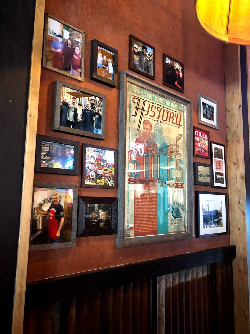 Stiles Switch BBQ | restaurant | 800 W Whitestone Blvd Suite A-1, Cedar Park, TX 78613, USA | 5123053611 OR +1 512-305-3611