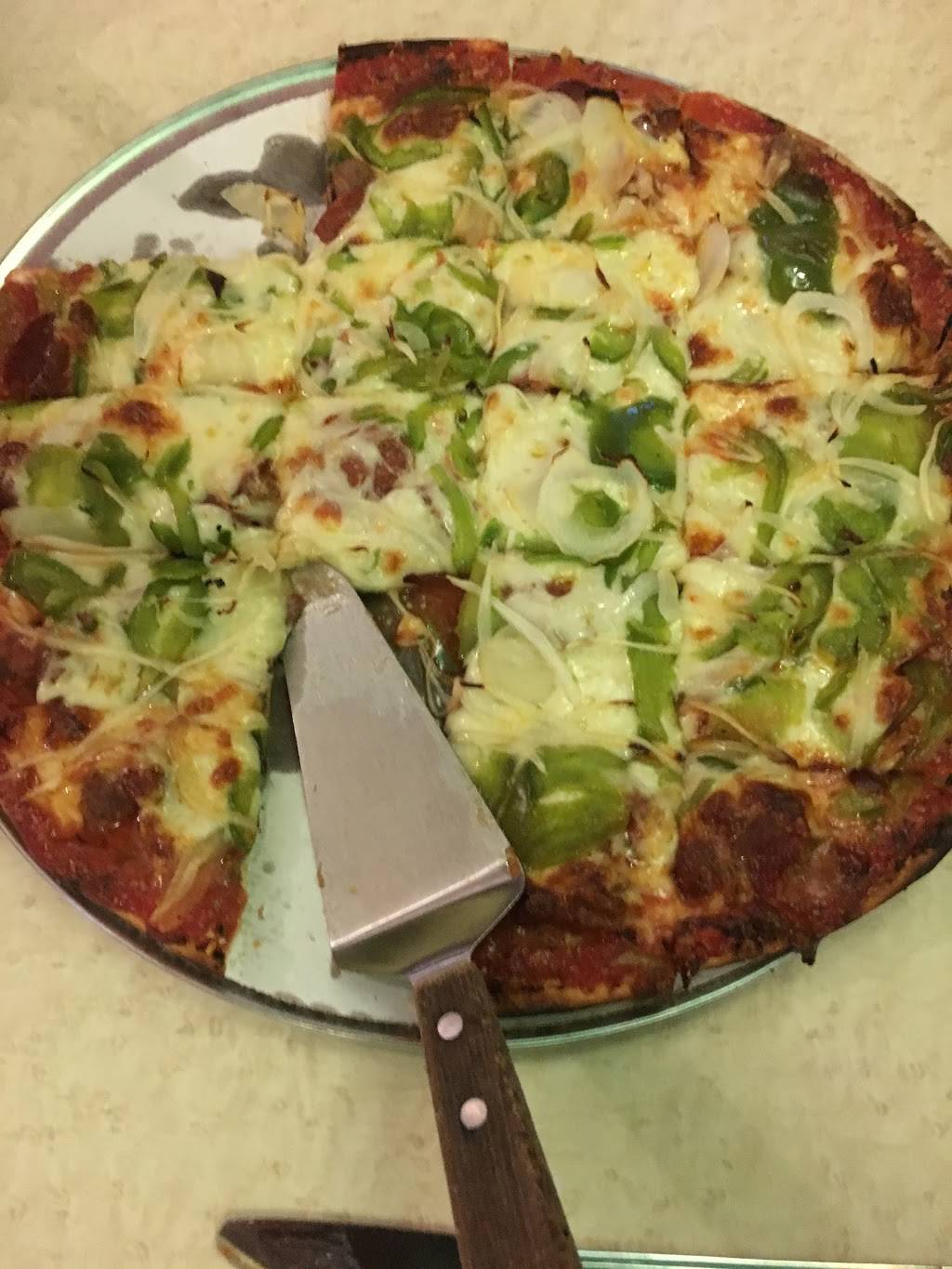 Quonset Pizza | meal delivery | 2602 Grand Ave, Waukegan, IL 60085, USA | 8476237115 OR +1 847-623-7115