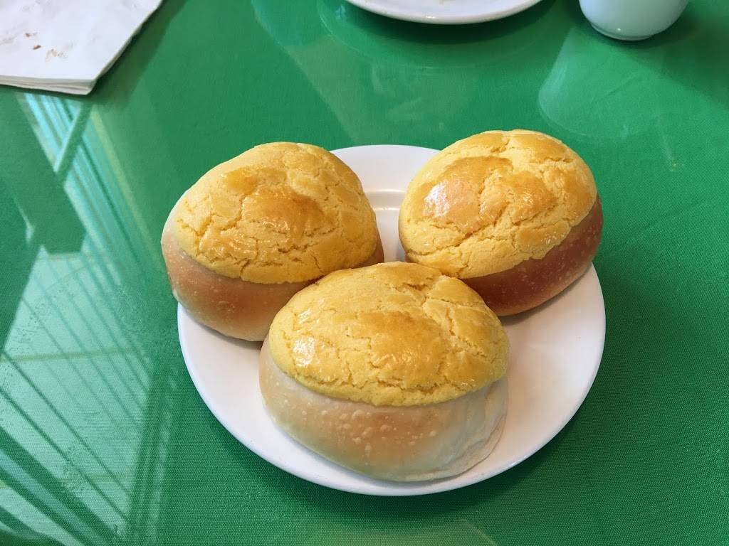 Wing Hong Restaurant | restaurant | 18203 W 10 Mile Rd, Southfield, MI 48075, USA | 2485695527 OR +1 248-569-5527