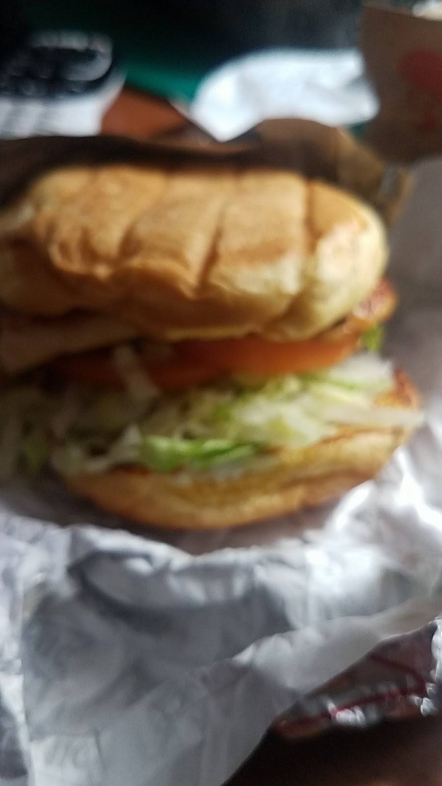 Sonic Drive-In | restaurant | 6555 Park Oaks, Forest Hill, TX 76140, USA | 8172933303 OR +1 817-293-3303