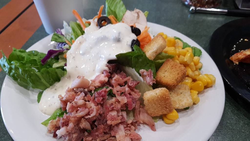 Round Table Pizza | meal delivery | Suites E & F, 1202 S Idaho St, La Habra, CA 90631, USA | 5626902205 OR +1 562-690-2205