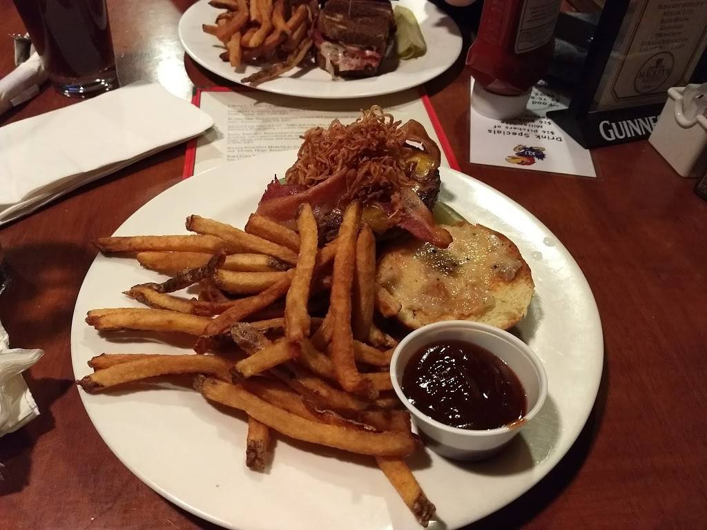 Mackeys Public House | restaurant | 1306 G St NW, Washington, DC 20005, USA | 2027371797 OR +1 202-737-1797